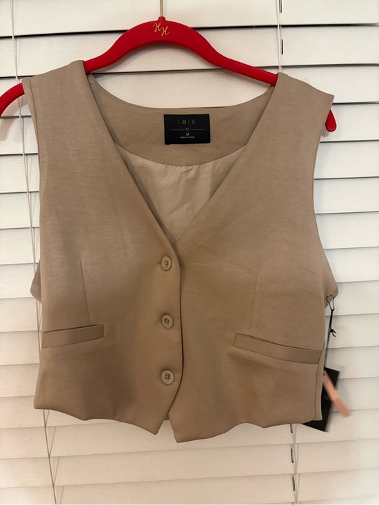 iris Tops - NWT IRIS Beige Button-Front Vest